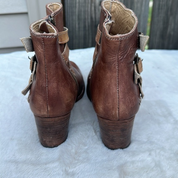 Bed Stu Benchmade Western Leather Ankle Boots With Buckles Straps Zip Women 9 - Picture 4 of 11